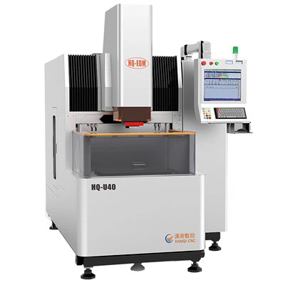 Teljesen CNC nagy pontosságú tükör szikraforgácsoló gép emelő folyadéktartállyal